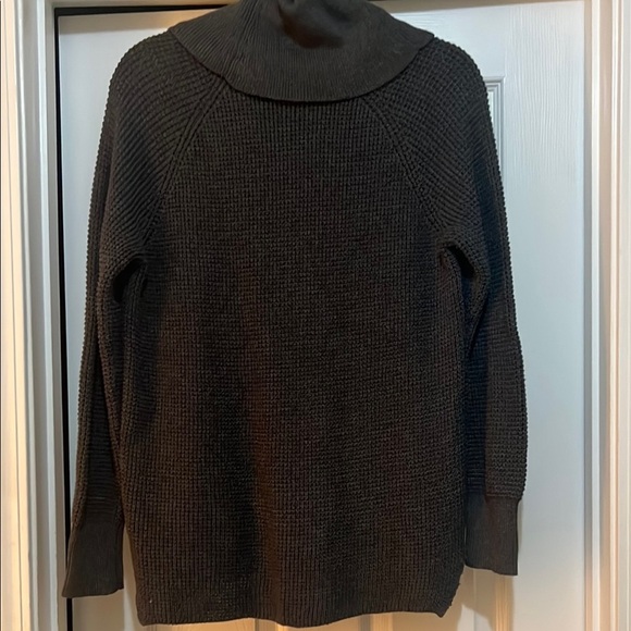 Michael Kors Hooded Sweater - Picture 4 of 10